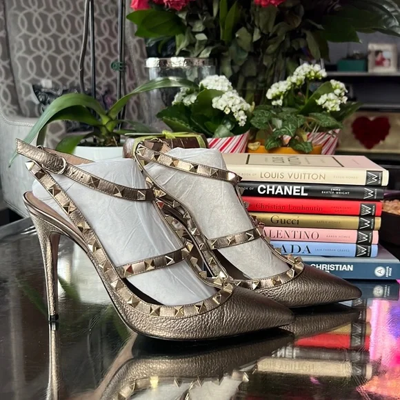 SOLD Valentino ROCKSTUD ANKLE STRAP PUMP 100 MM gold tone - Picture 1 of 14